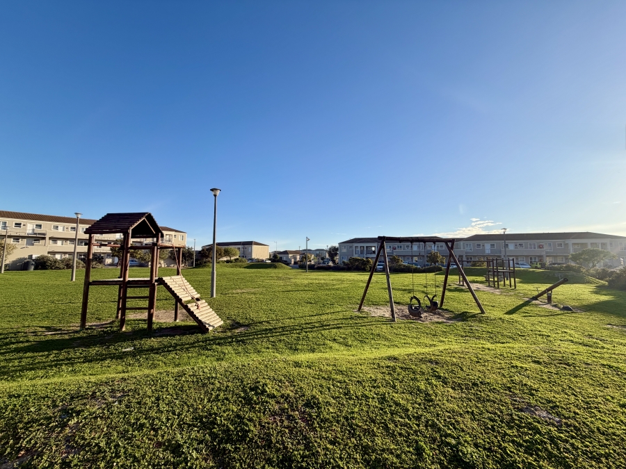 2 Bedroom Property for Sale in Melkbosstrand Central Western Cape